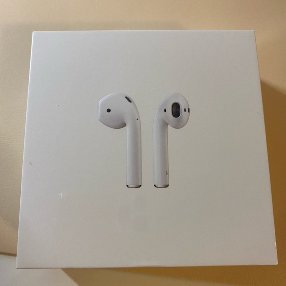 apple AirPods with charging case